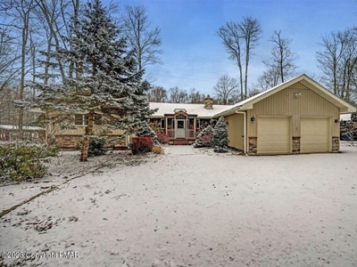 Home For Sale In Pocono Pines, Pennsylvania