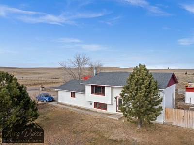 Home For Sale In Rolling Hills, Wyoming