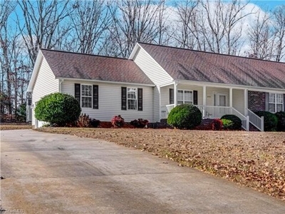 Home For Sale In Thomasville, North Carolina