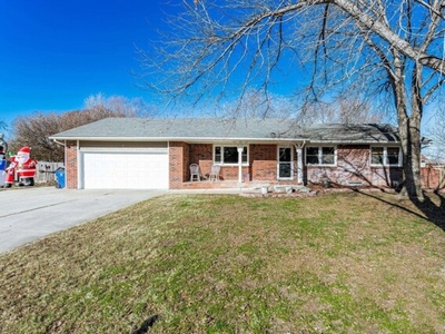 Home For Sale In Valley Center, Kansas