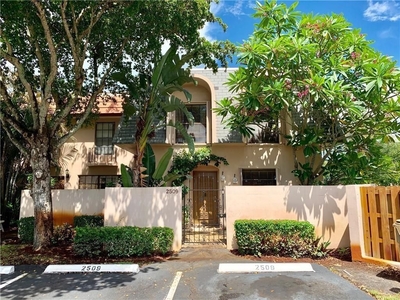 Luxury Townhouse for sale in Davie, United States