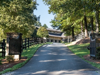 Serenity Farm | 38+ Acre World Class Equestrian Estate