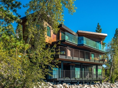 Tahoe Quarterly 2023 Mountain Home Award For Lakefront Design
