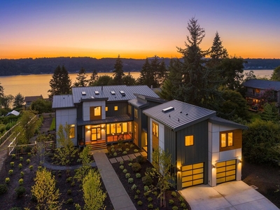 5 bedroom luxury Detached House for sale in Bainbridge Island, Washington