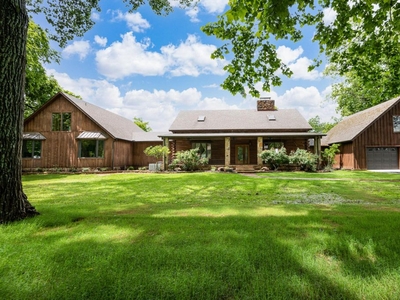 5 bedroom exclusive country house for sale in Denison, Texas