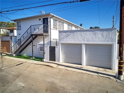 Flat For Rent In Santa Monica, California