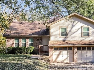 Home For Rent In Lansing, Kansas