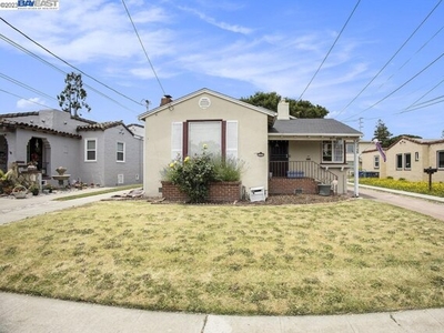 Home For Sale In Alameda, California