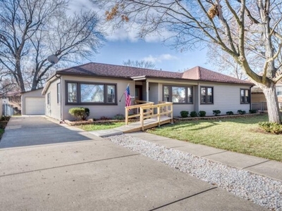 Home For Sale In Bensenville, Illinois