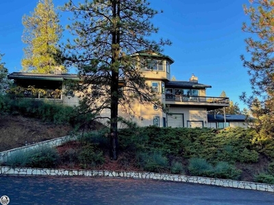 Home For Sale In Groveland, California