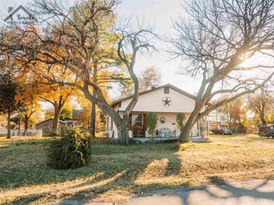 Home For Sale In Iowa Park, Texas