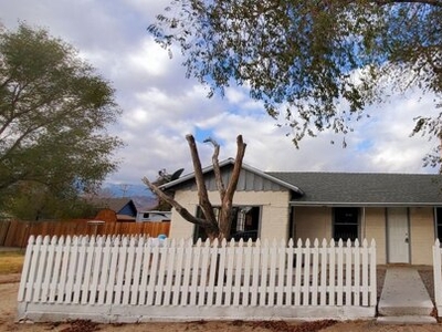Home For Sale In Lone Pine, California
