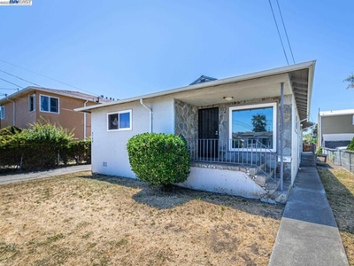 Home For Sale In Oakland, California