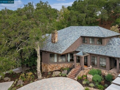 Home For Sale In Orinda, California