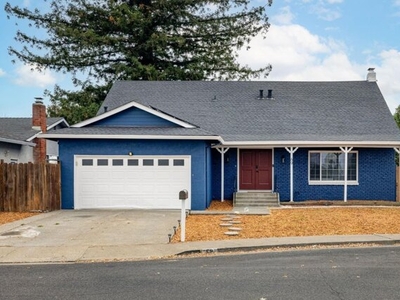 Home For Sale In Petaluma, California