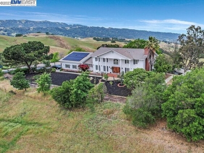 Home For Sale In Sunol, California