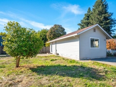 Home For Sale In Ukiah, California