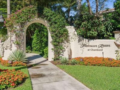 Luxury apartment complex for sale in Palm Beach Gardens, United States