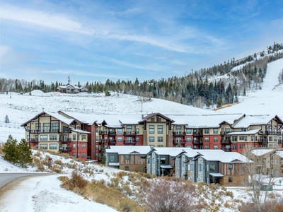 Luxury Flat for sale in Granby, Colorado