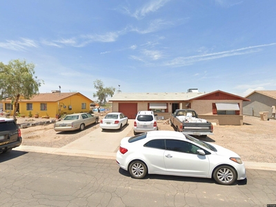 9792 W Bradshaw Dr, Arizona City, AZ 85123