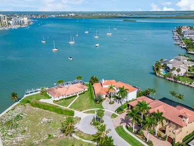 Luxury Detached House for sale in Marco Island, Florida