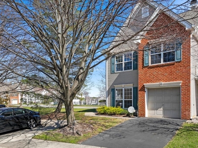 8 room luxury Apartment for sale in Holmdel, New Jersey