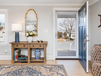 8 room luxury Flat for sale in Marblehead, Massachusetts