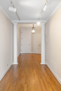 Spacious 2/2 Condo In High Rise Park Place On Peachtree
