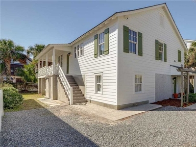 Totally Renovated Vintage Tybee Cottage