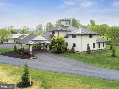Tulip Hill New Contemporary Masterpiece On 175 Acres