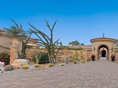 Upscale Desert Living At Its Finest