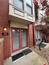 421 W 10th St, Kansas City, MO 64105