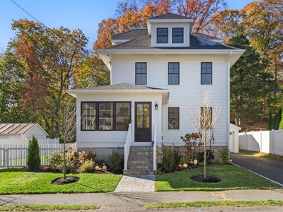 4 bedroom luxury Detached House for sale in Wellesley, Massachusetts