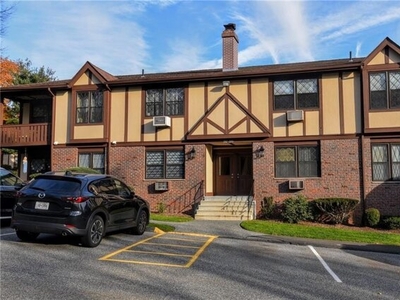 Condo For Sale In Clarkstown, New York