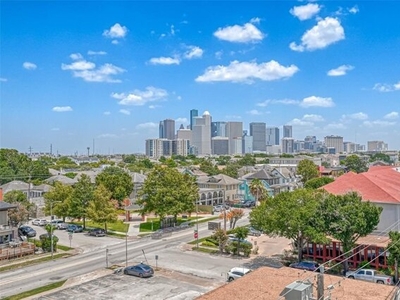 Condo For Sale In Houston, Texas