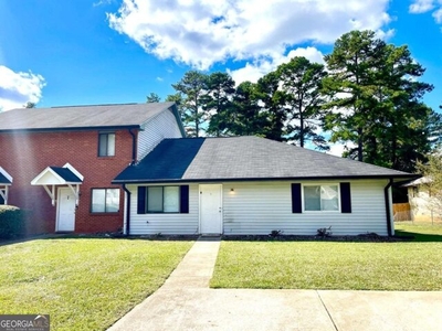 Flat For Rent In Conyers, Georgia