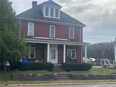 Flat For Rent In Midway, Pennsylvania
