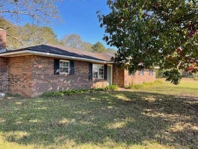 Home For Rent In Glennville, Georgia