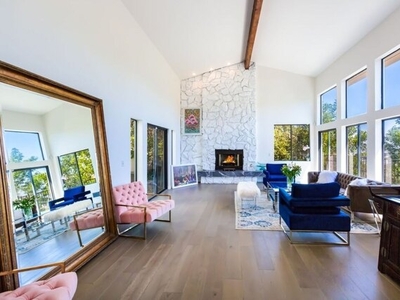 Home For Rent In Sherman Oaks, California