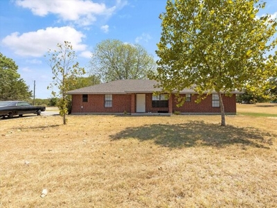 Home For Sale In Cleburne, Texas