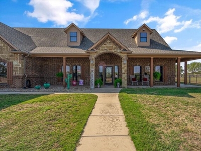 Home For Sale In Decatur, Texas
