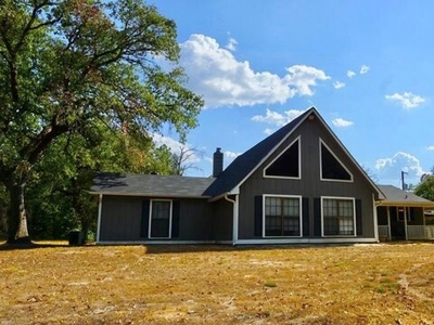 Home For Sale In Elkhart, Texas