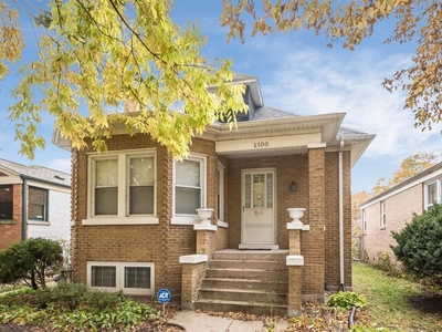 Home For Sale In Evanston, Illinois