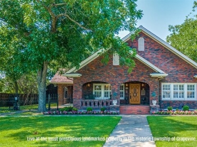 Home For Sale In Grapevine, Texas