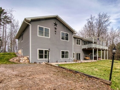 Home For Sale In Iron Mountain, Michigan