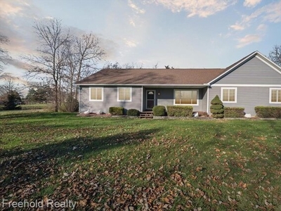 Home For Sale In Mundy Township, Michigan