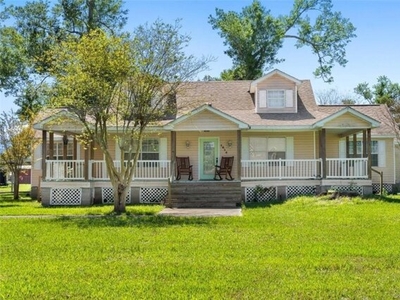 Home For Sale In Sulphur, Louisiana
