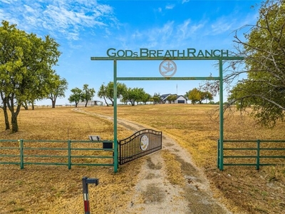 Home For Sale In Valley View, Texas