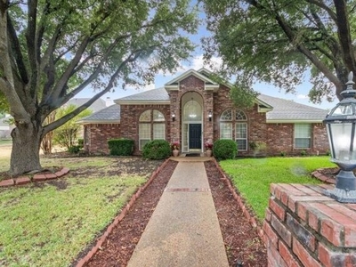 Home For Sale In Woodway, Texas