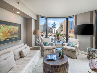 Luxury Flat for sale in San Diego, United States